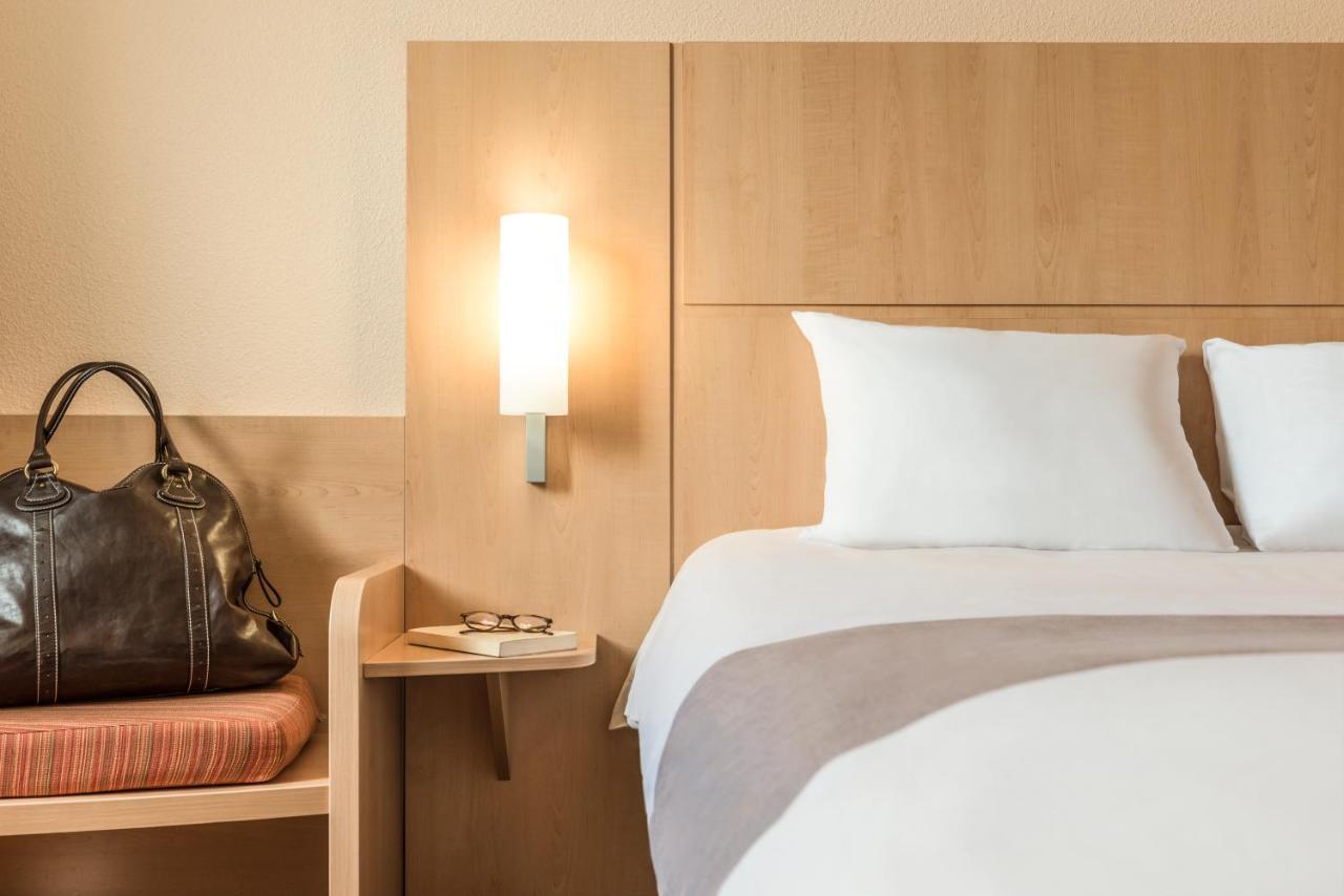 Ibis Lille Tourcoing Centre Hotel Room photo